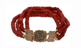 Bloedkoraal antieke armband fraai gouden memorie slot antiek vintage klassiek handgemaakt juweel dames sieraad