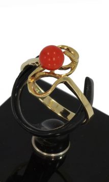 Bloedkoraal 14 karaats gouden moderne dames ring