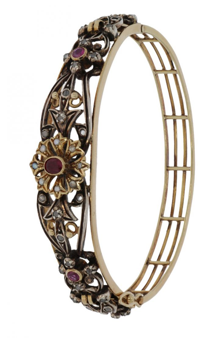 oud ongerustheid Groenten Exclusieve 14 karaats gouden antieke armband met robijn diamanten parels